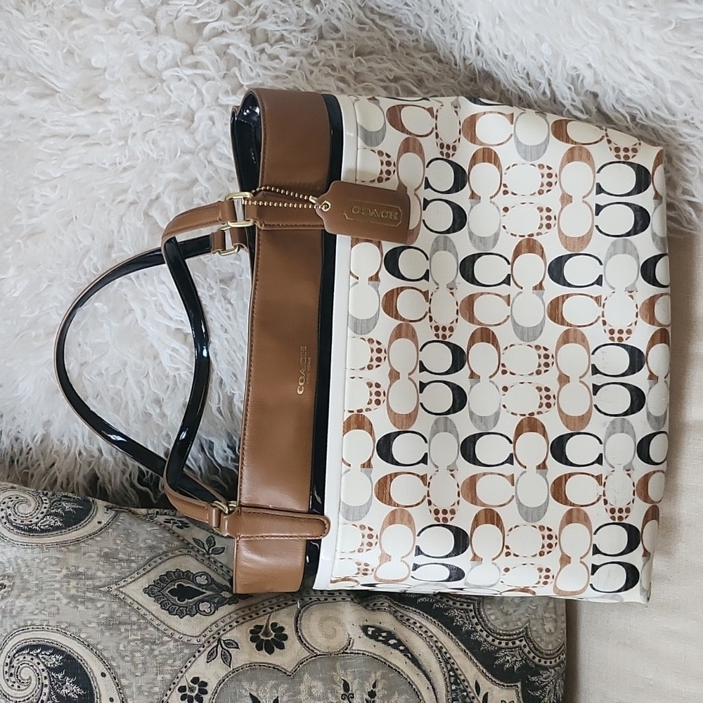 COACH Purse Tan/ Black and Cream colored